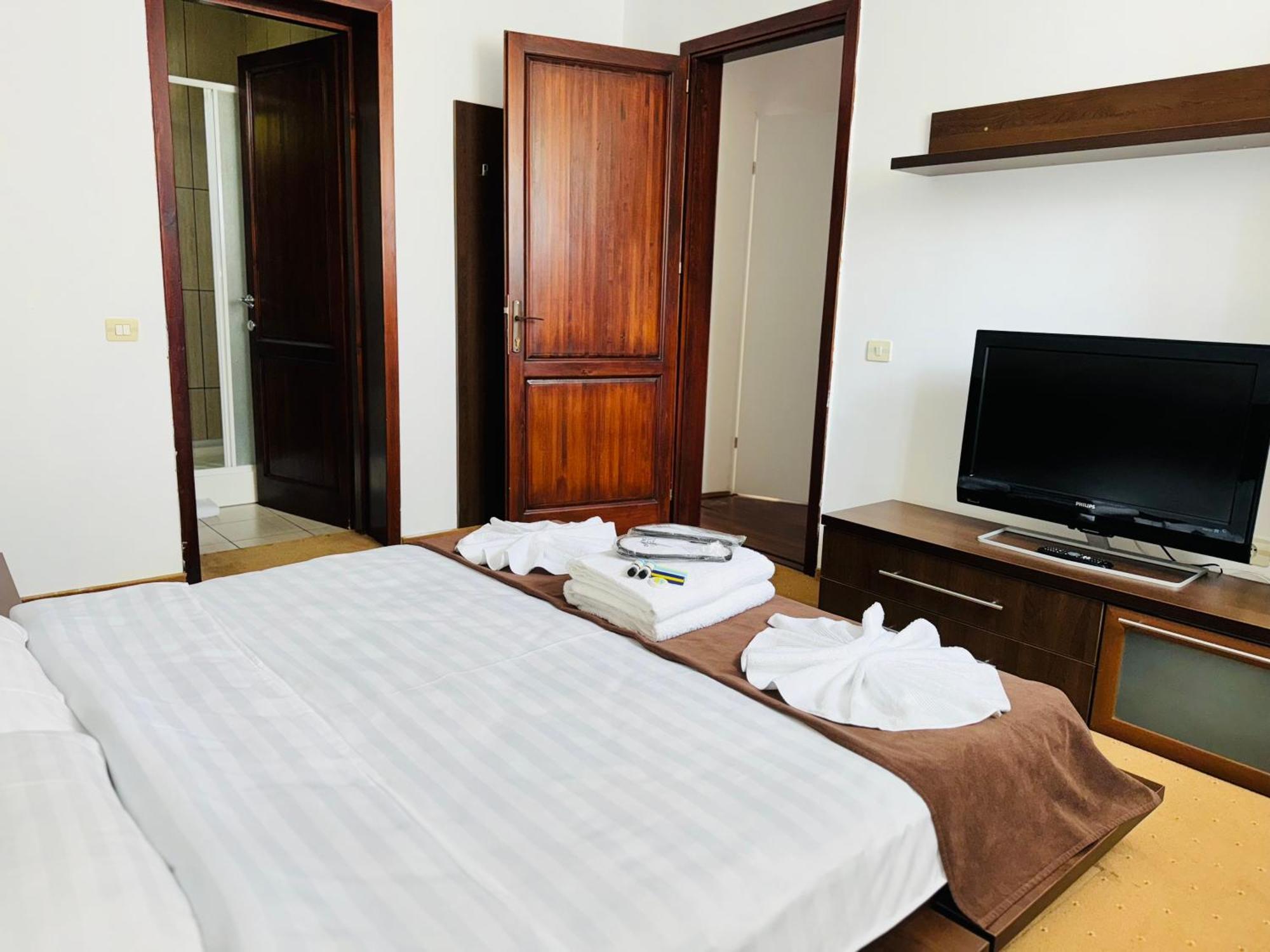 Sunray-Vilagalbena Hotel โปยานาบราซอฟ ภายนอก รูปภาพ